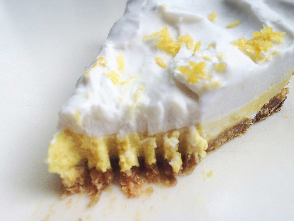 Lemon-Pie-Slice