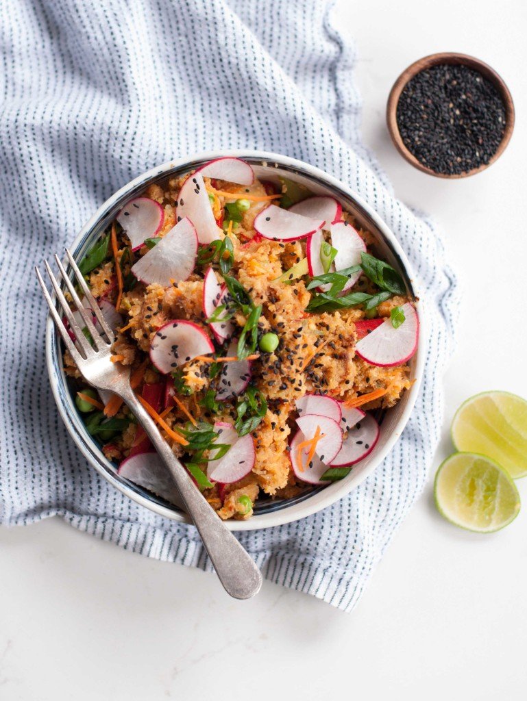 healthy cauliflower vegetable fried rice bowl