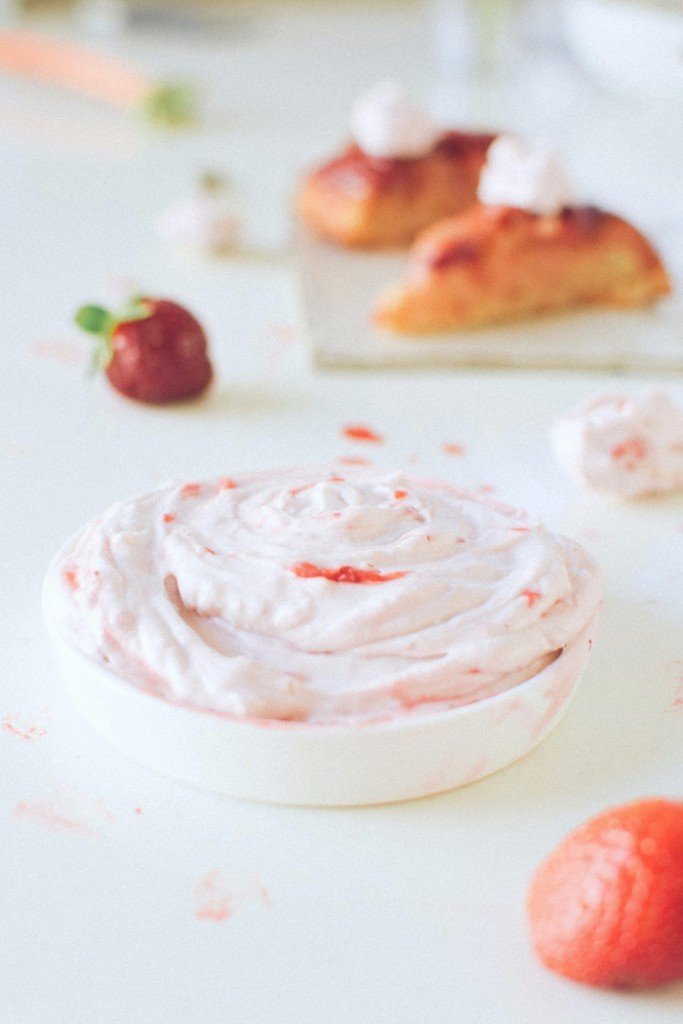 Strawberry-Coconut-Whipped-Cream-Sonima