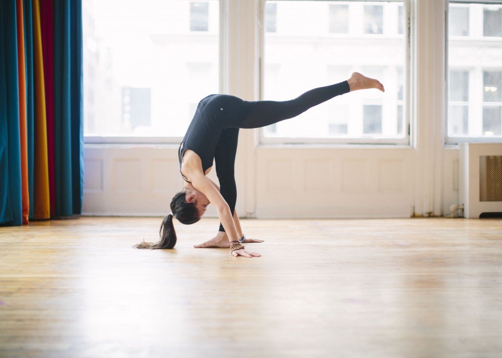 Yoga Sequence for Gratitude: Standing Split with Flipped Fingers Pose