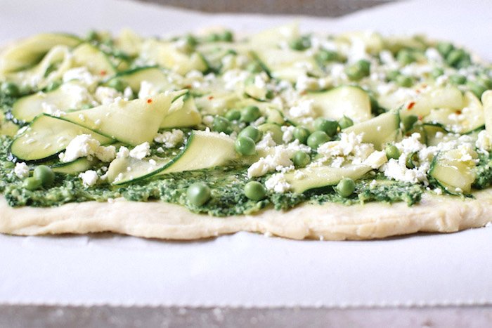 prebake-green-goddess-pesto-pizza