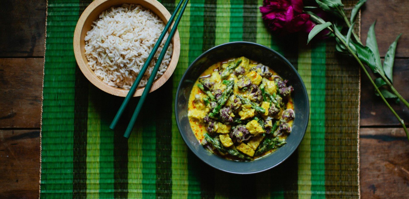Coconut Curry Tempeh Sonima