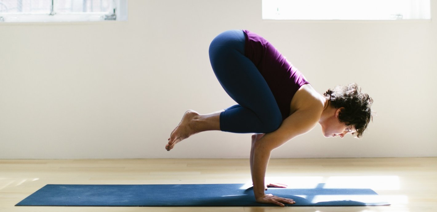 An Expert Guide to Learning Crow Pose - Sonima